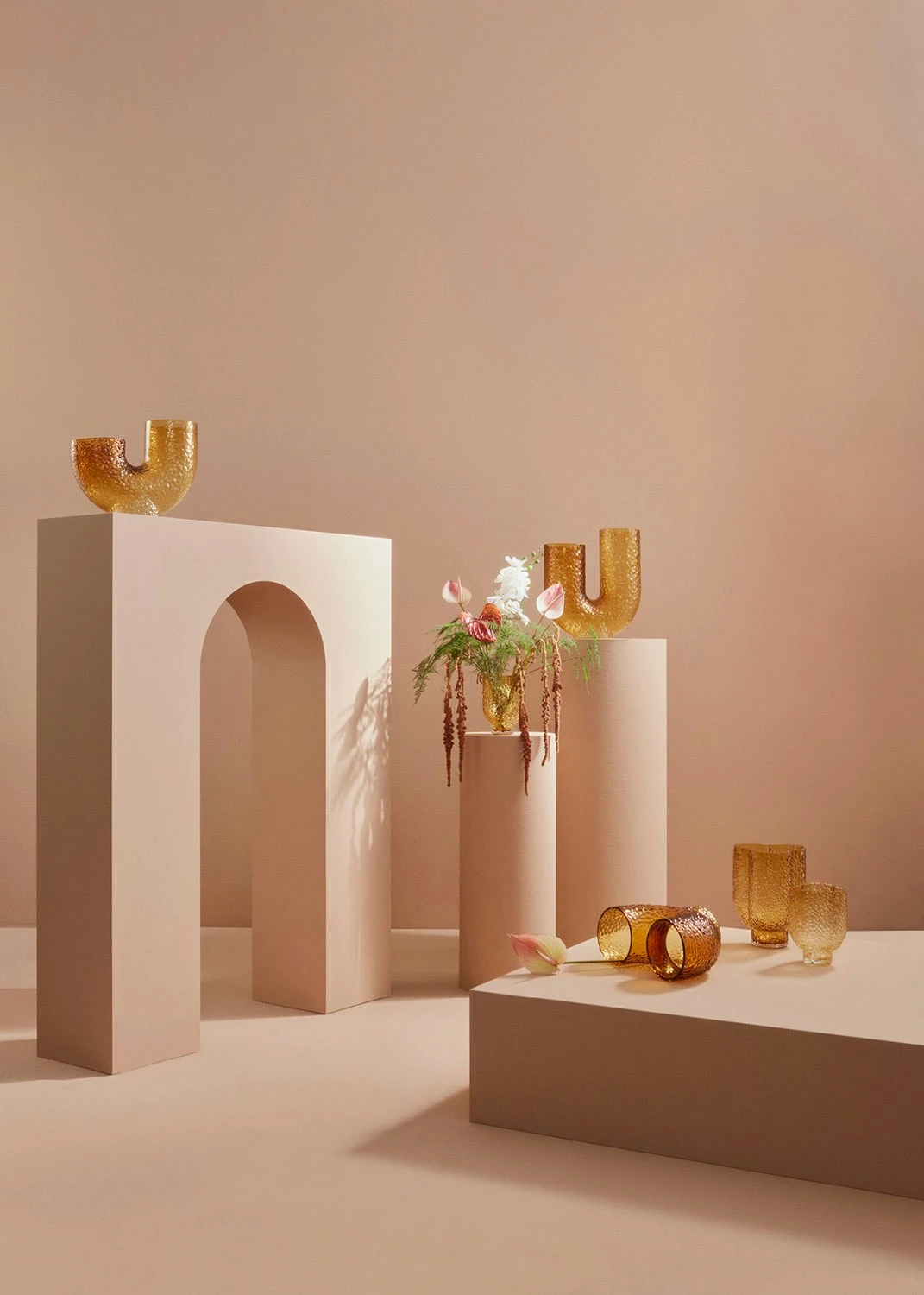 AYTM ARURA Low Glass Vase Amber,L34xW14xH19 CM 5 AYTM ARURA Low Glass Vase Amber,L34xW14xH19 CM - Image 3