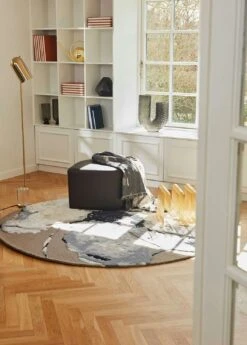 AYTM Curva Magazine Rack, Gold -Gubi Furni Sales aytm curva magazine holder 31