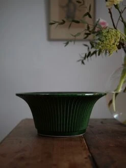 Bergs Potter Daisy Pot Green, 30 Cm -Gubi Furni Sales bergs potter daisy pot green 9