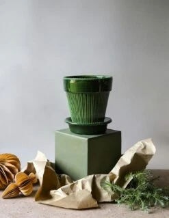 Bergs Potter Simona Pot Green, 14 Cm 9 Bergs Potter Simona Pot Green, 14 Cm -Gubi Furni Sales bergs potter simona pot green 5