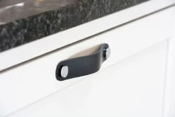 Loop Round Handle L, Nature/Black -Gubi Furni Sales beslag design loop round handle l 2