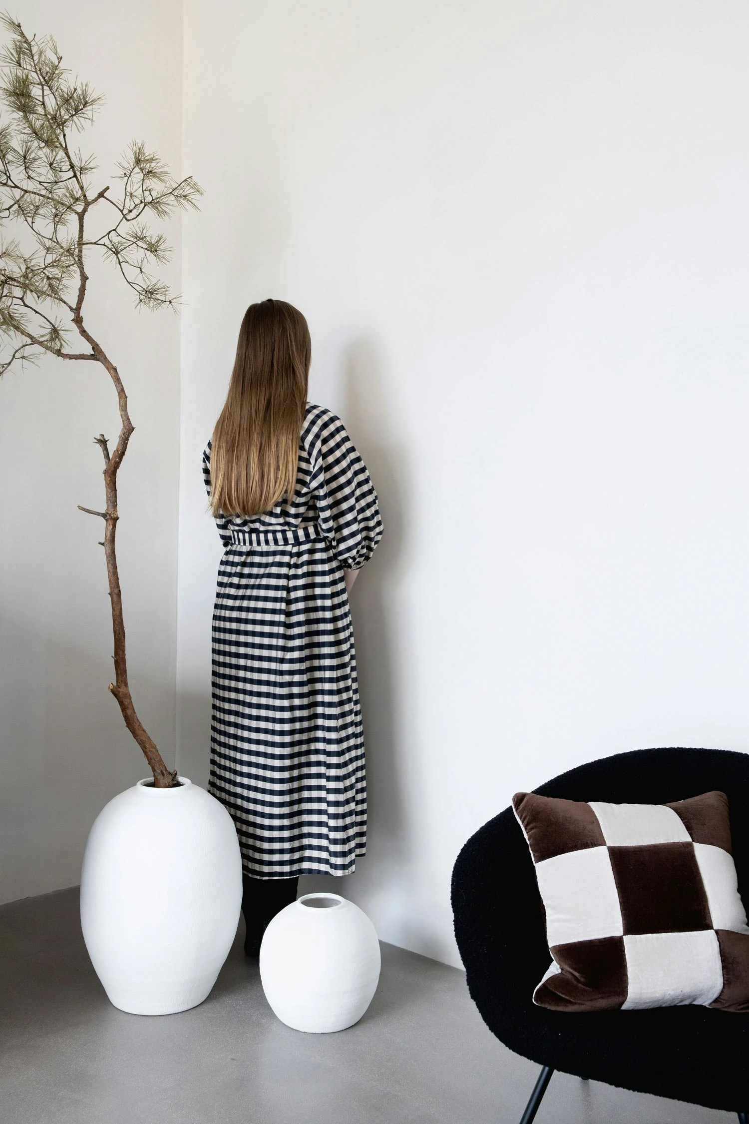 ByOn Theodore Lounge Chair, Black 4 ByOn Theodore Lounge Chair, Black - Image 2