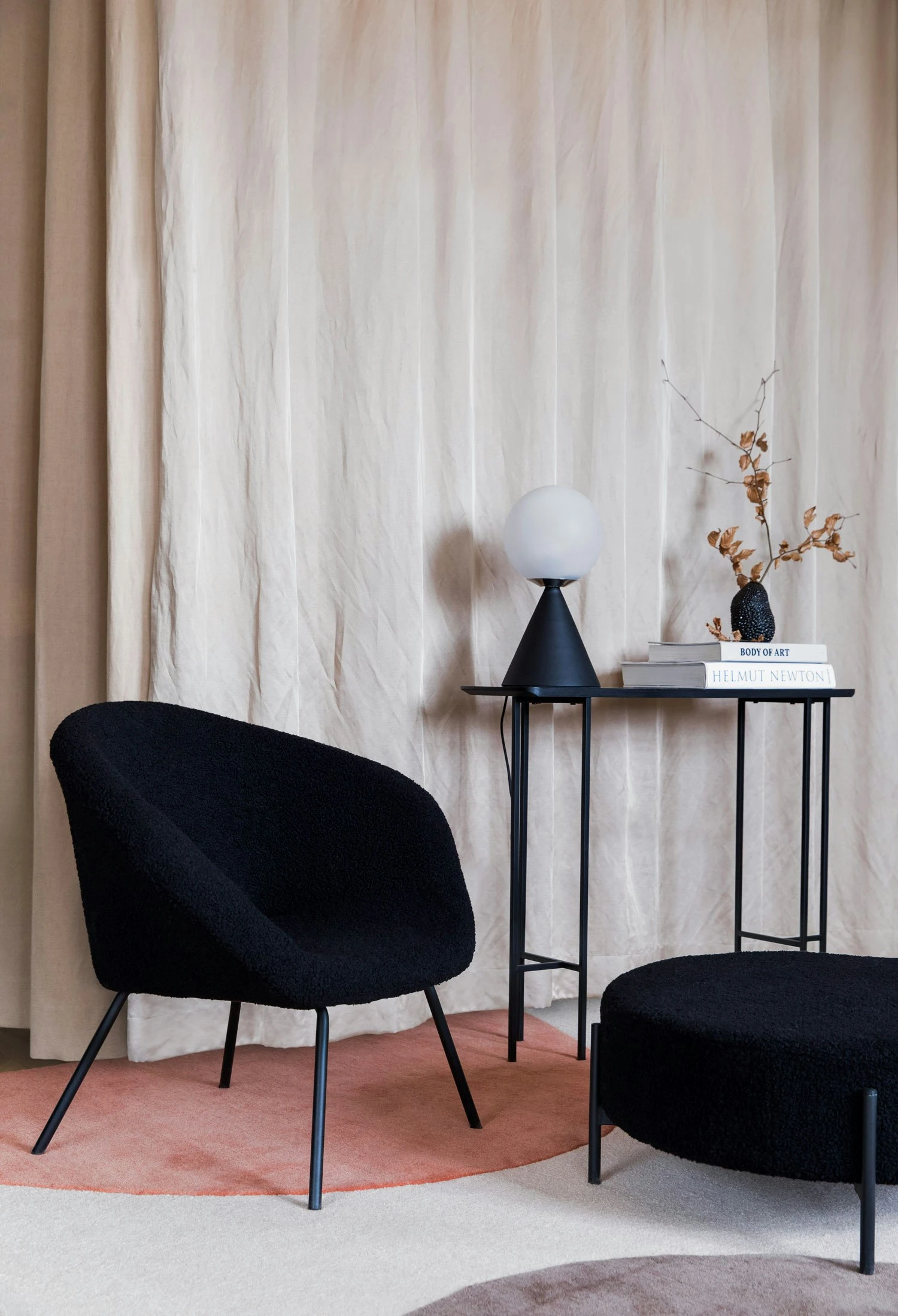 ByOn Theodore Lounge Chair, Black 6 ByOn Theodore Lounge Chair, Black - Image 4