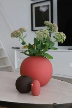 Ball Vase 30 Cm, Black -Gubi Furni Sales cooee design ball vase 30 cm 2