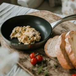 Frying Pans Mathias Dahlgren, 28 & 20 Cm -Gubi Furni Sales culimat frying pans set with tongs 2