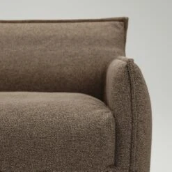 Le Petite Armchair, Pebble Beige -Gubi Furni Sales decotique le petite armchair 23