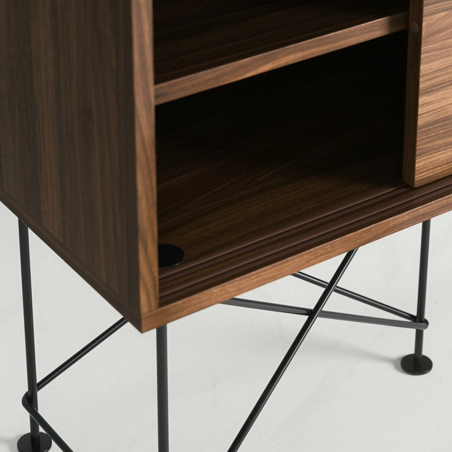 Vogue Media Furniture 180H, Walnut/3W/Black 6 Vogue Media Furniture 180H, Walnut/3W/Black - Image 4