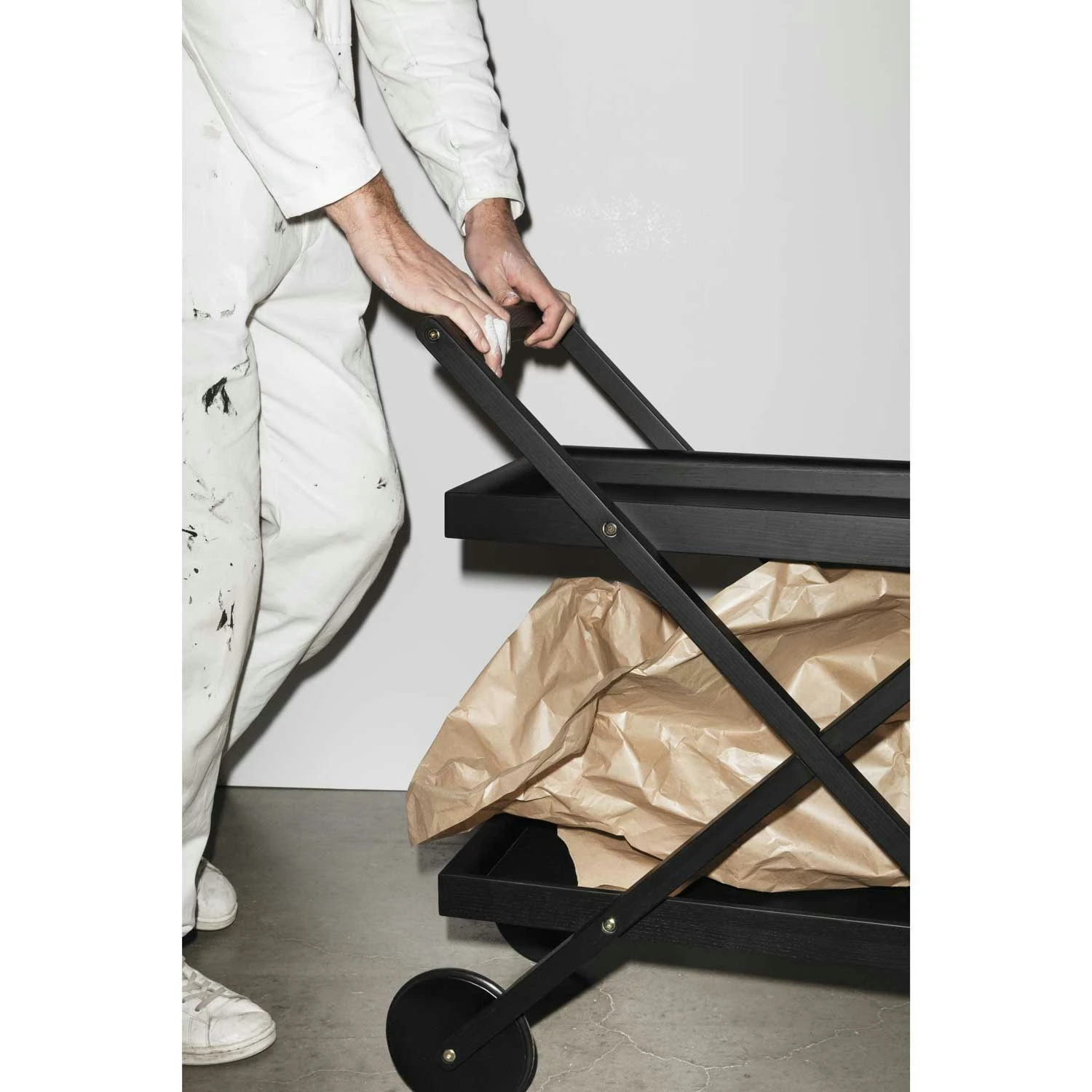 Design House Stockholm Exit Trolley, Black 5 Design House Stockholm Exit Trolley, Black - Image 3