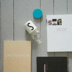 Design Letters Lid For Cup, Black -Gubi Furni Sales design letters design letters lid for cup 4