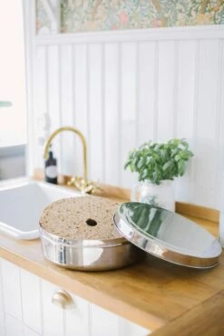 Dorre Brea Bread Box Stainless Steel 5 Dorre Brea Bread Box Stainless Steel -Gubi Furni Sales dorre brea bread box stainless steel 2