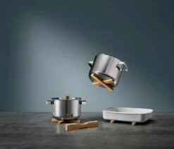 Eva Solo Magnetic Trivet, Oak -Gubi Furni Sales eva solo magnetic trivet 13