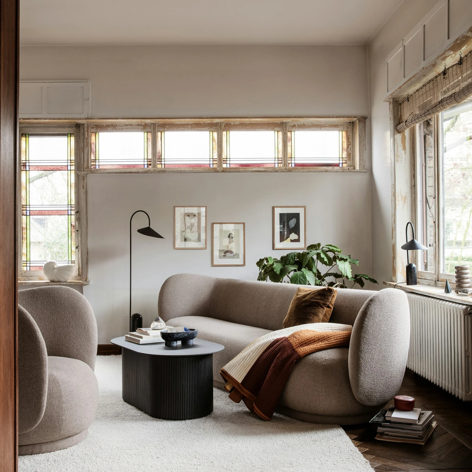 Ferm LIVING Arum Floor Lamp, Black 4 Ferm LIVING Arum Floor Lamp, Black - Image 2