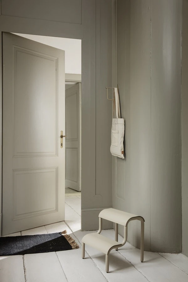 Up Step Stool, Cashmere 6 Up Step Stool, Cashmere - Image 4