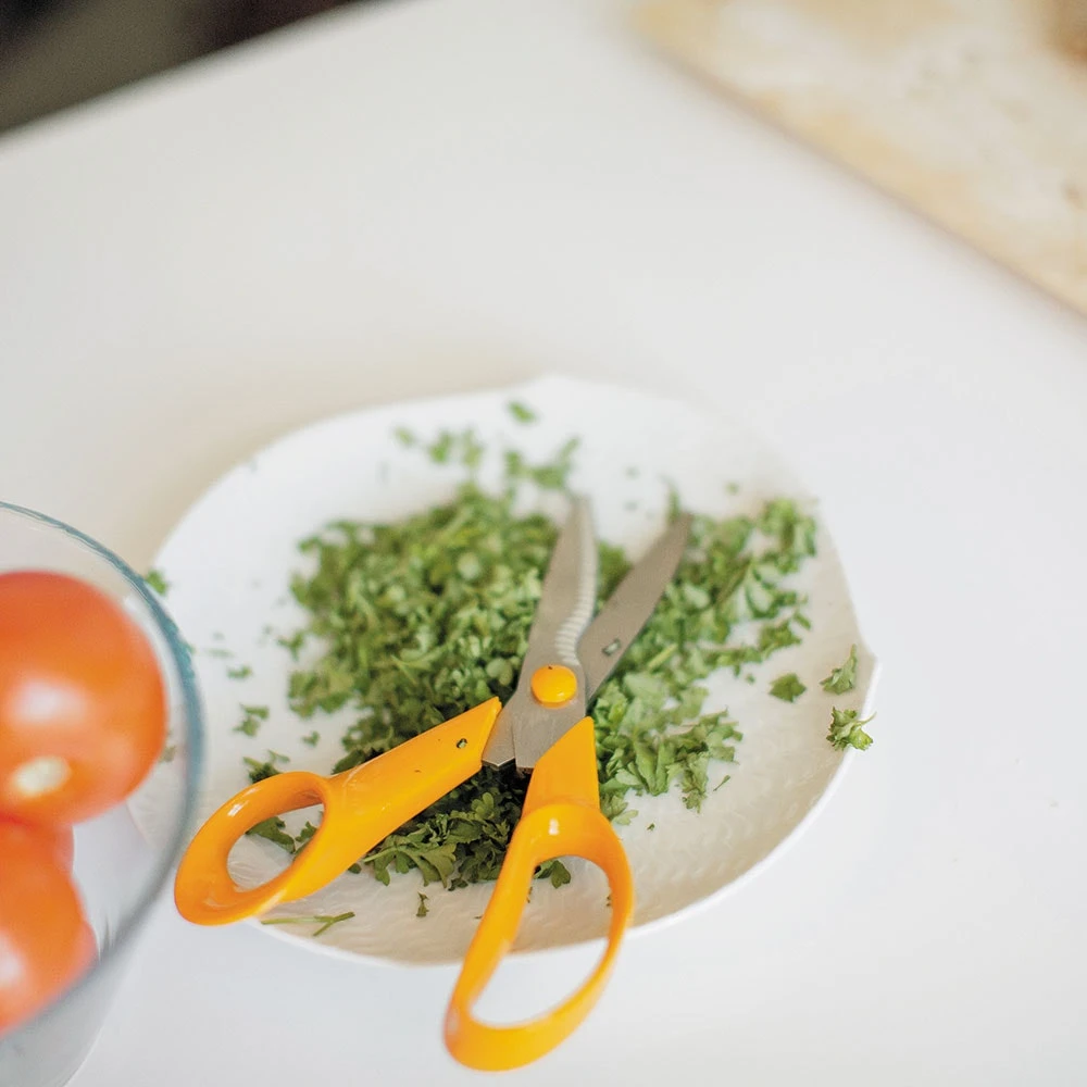 Fiskars Classic Kitchen Scissors, Orange 5 Fiskars Classic Kitchen Scissors, Orange - Image 3