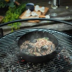 Fiskars Norden Grill Chef Cast Iron Pot, 30 Cm -Gubi Furni Sales fiskars norden grill chef cast iron pot 30 cm 3