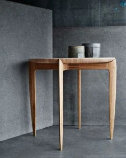 Fritz Hansen Tray Table, Oak -Gubi Furni Sales fritz hansen tray table 2