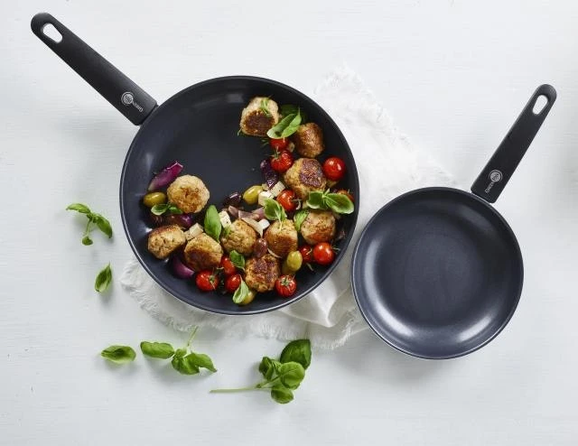 Greenpan Cambridge Frying Pan Ø20 & 28 Cm, Set Of 2 5 Greenpan Cambridge Frying Pan Ø20 & 28 Cm, Set Of 2 - Image 3