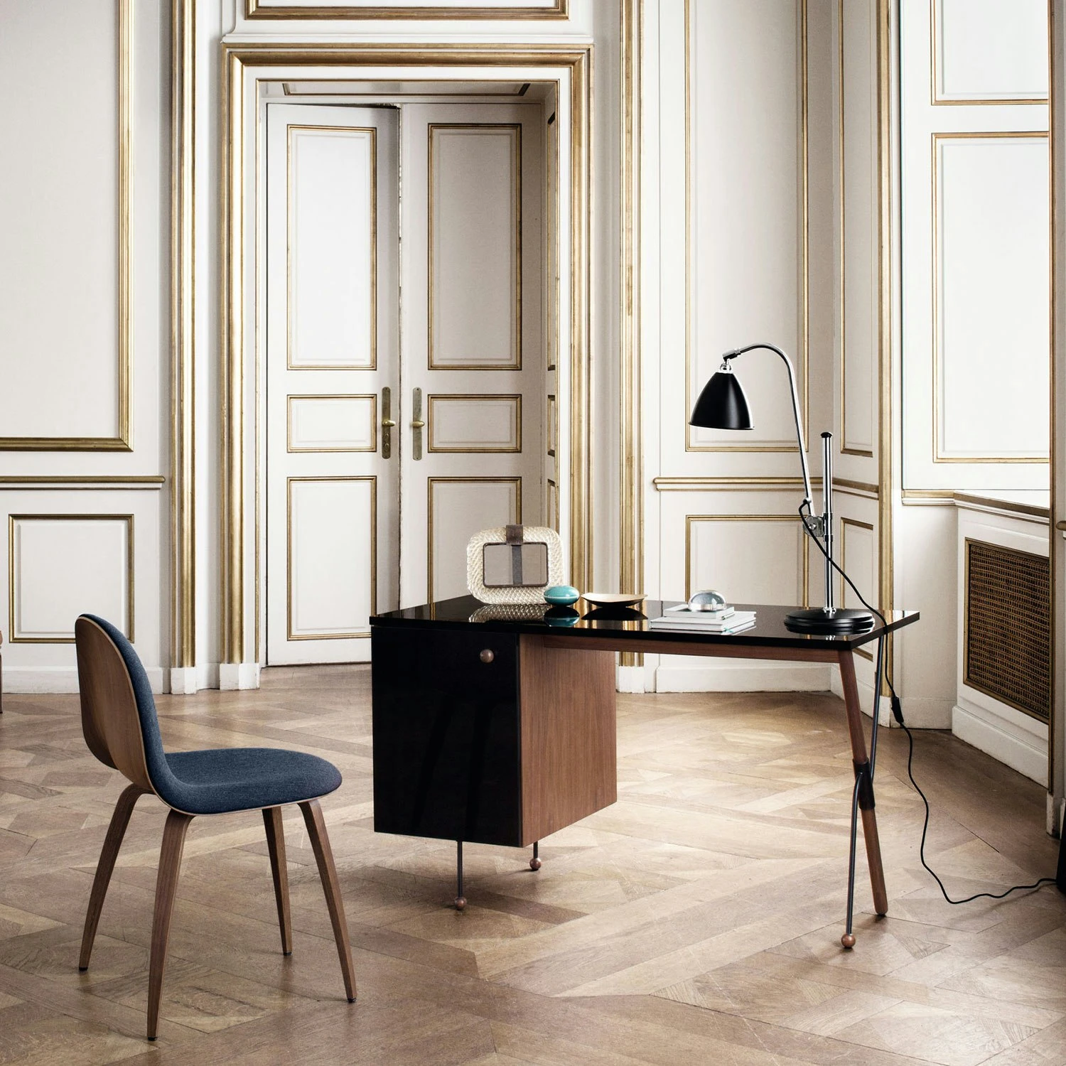 Gubi Bestlite BL1 Table Lamp, Brass/White 4 Gubi Bestlite BL1 Table Lamp, Brass/White - Image 2