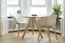 Hay AAC 22 Chair, Waterbased Lacquered Oak / White -Gubi Furni Sales hay aac 22 chair waterbased lacquered oak 4