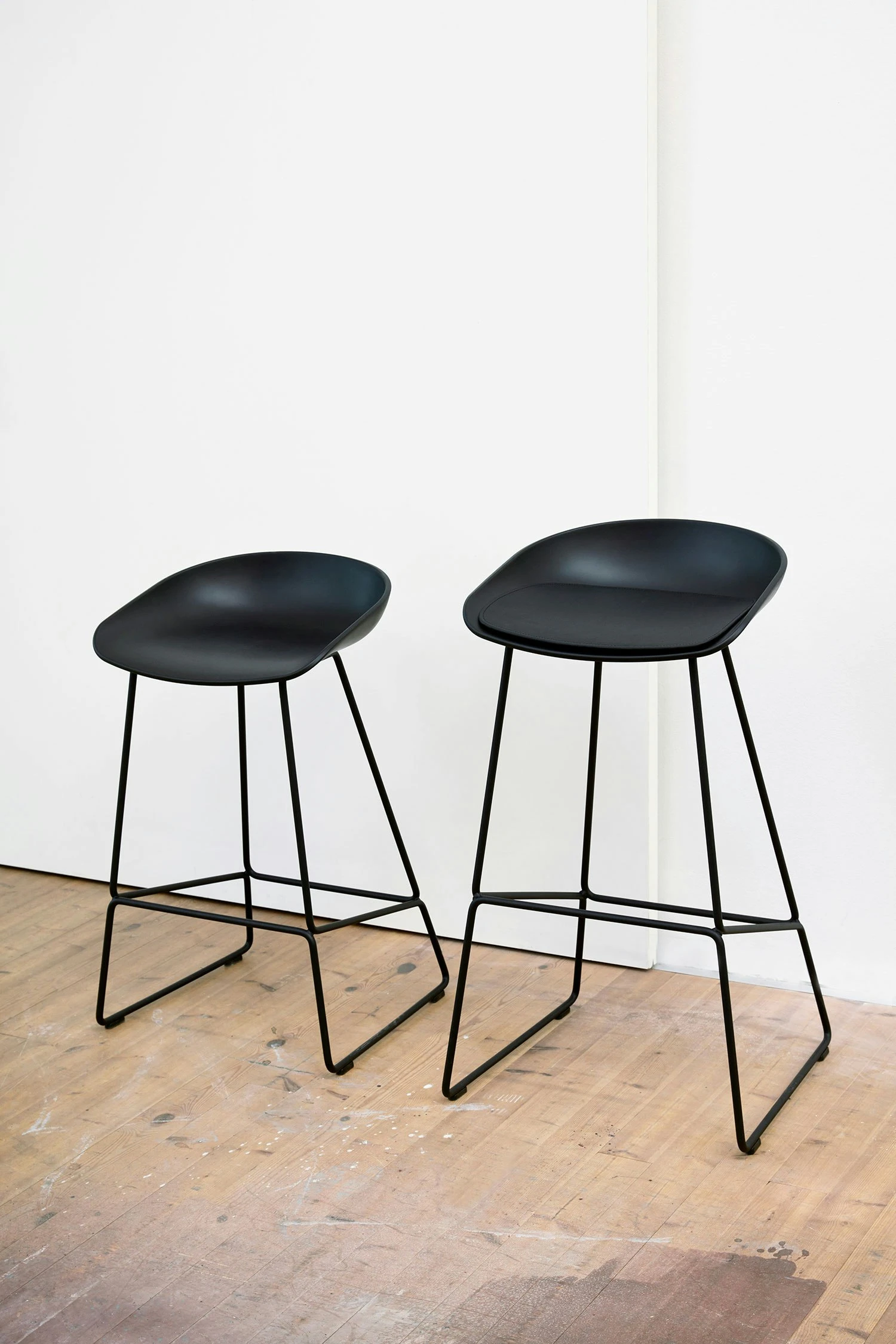 Hay AAS 38 Bar Stool High, Black Frame / Black 8 Hay AAS 38 Bar Stool High, Black Frame / Black - Image 6