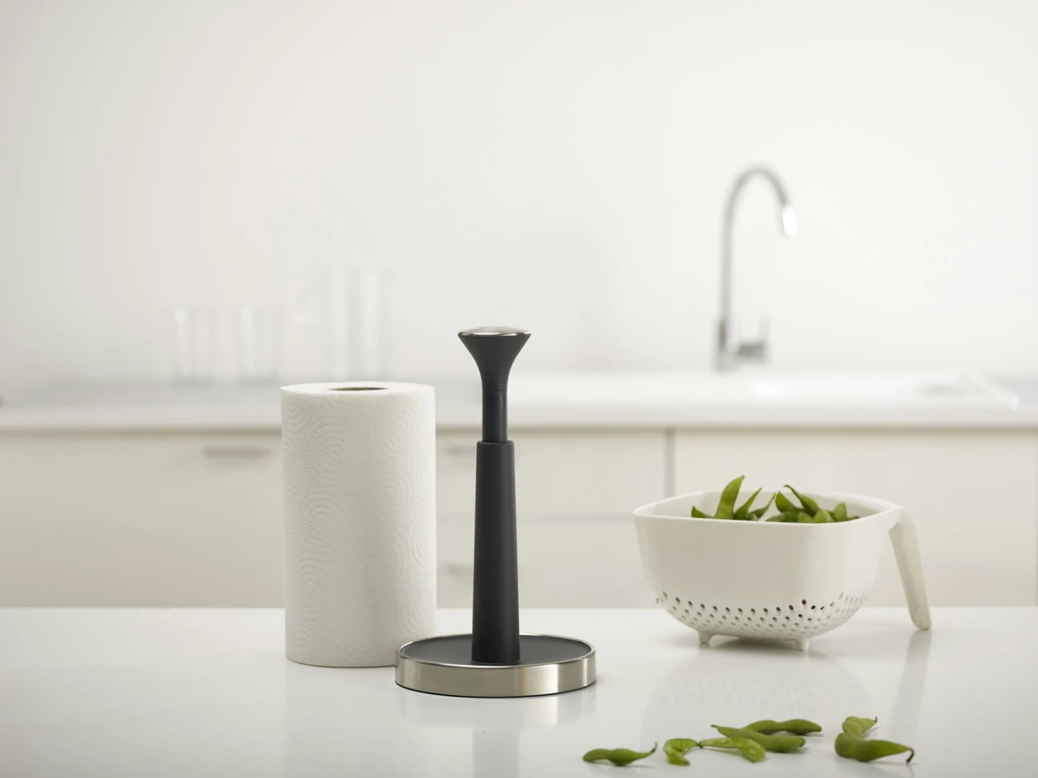 Joseph Joseph Push&Tear Kitchen Roll Holder 5 Joseph Joseph Push&Tear Kitchen Roll Holder - Image 3