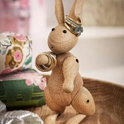 Kay Bojesen Rabbit, Oak -Gubi Furni Sales kay bojesen kay bojesen rabbit oak 2