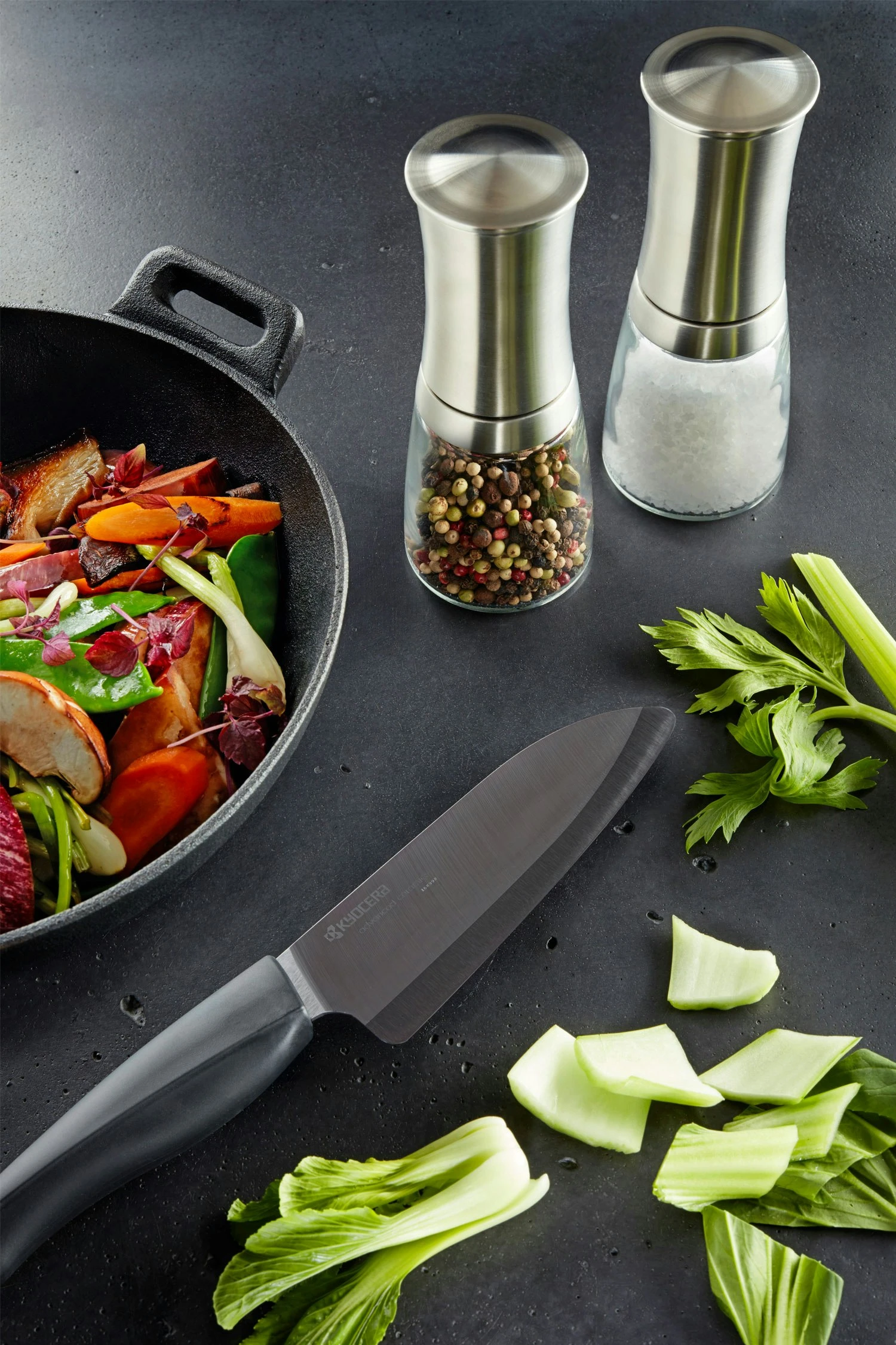 Kyocera Shin Santoku Knife 14 Cm, Black 4 Kyocera Shin Santoku Knife 14 Cm, Black - Image 2