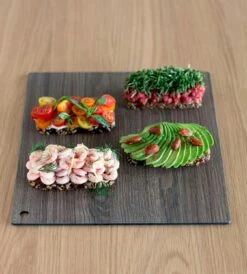 LIND DNA Cut&Serve Square Cutting Board L, Wallnut -Gubi Furni Sales lind dna cutserve square cutting board l wallnut 3