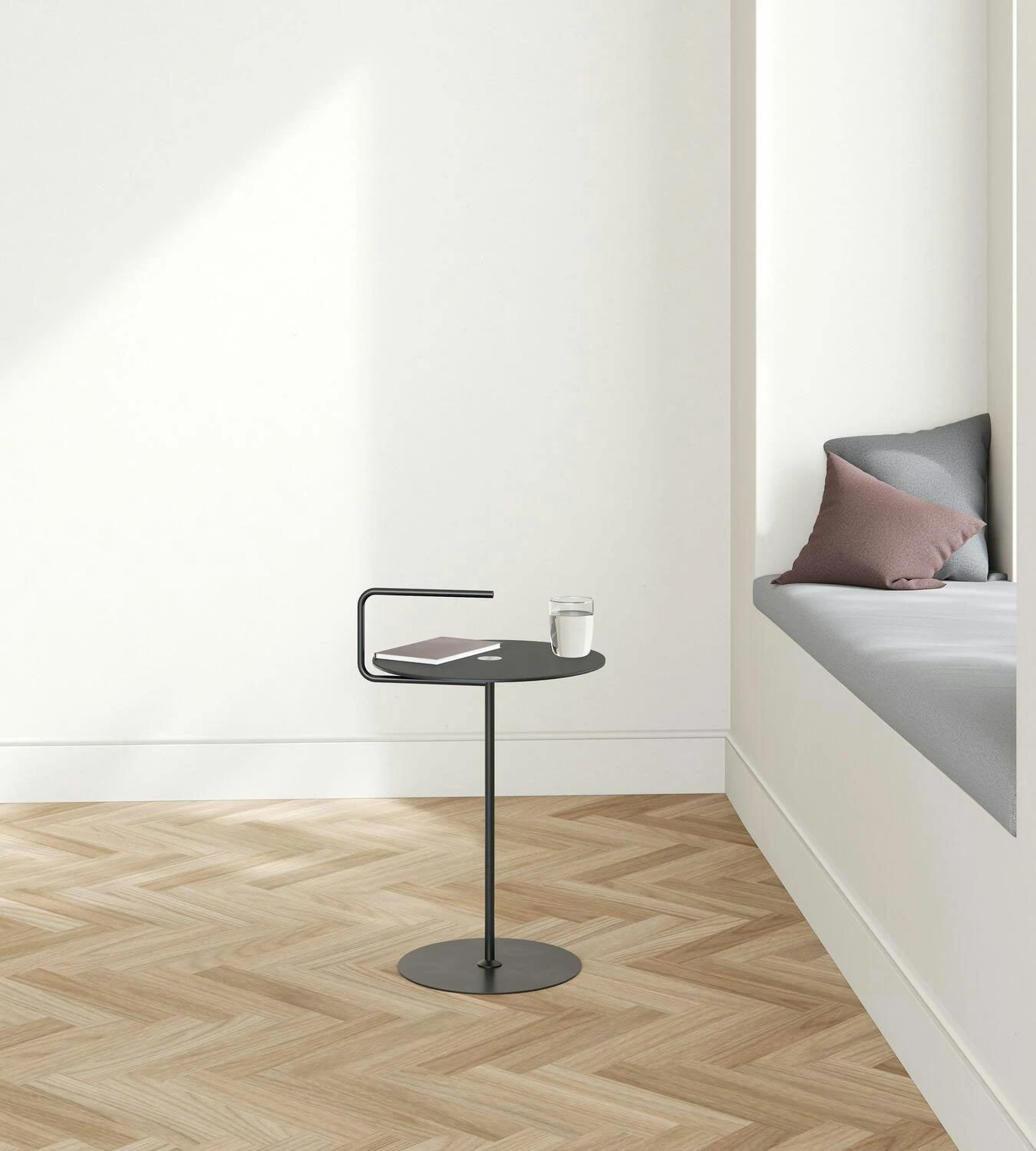 LIND DNA Pick-Up Side Table Jewel D: 38 Cm, Bull Cognac / Black 6 LIND DNA Pick-Up Side Table Jewel D: 38 Cm, Bull Cognac / Black - Image 4