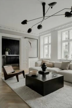 Balloon 04 Vase 32 Cm, Mud Brown -Gubi Furni Sales louise roe balloon 04 vase 32 cm 5