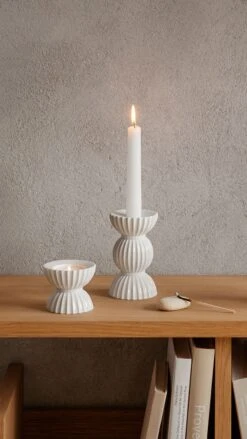 Lyngby Porcelæn Tura Candlestick 14 Cm, White -Gubi Furni Sales lyngby porceln lyngby tura ljusstake h14 vit 4