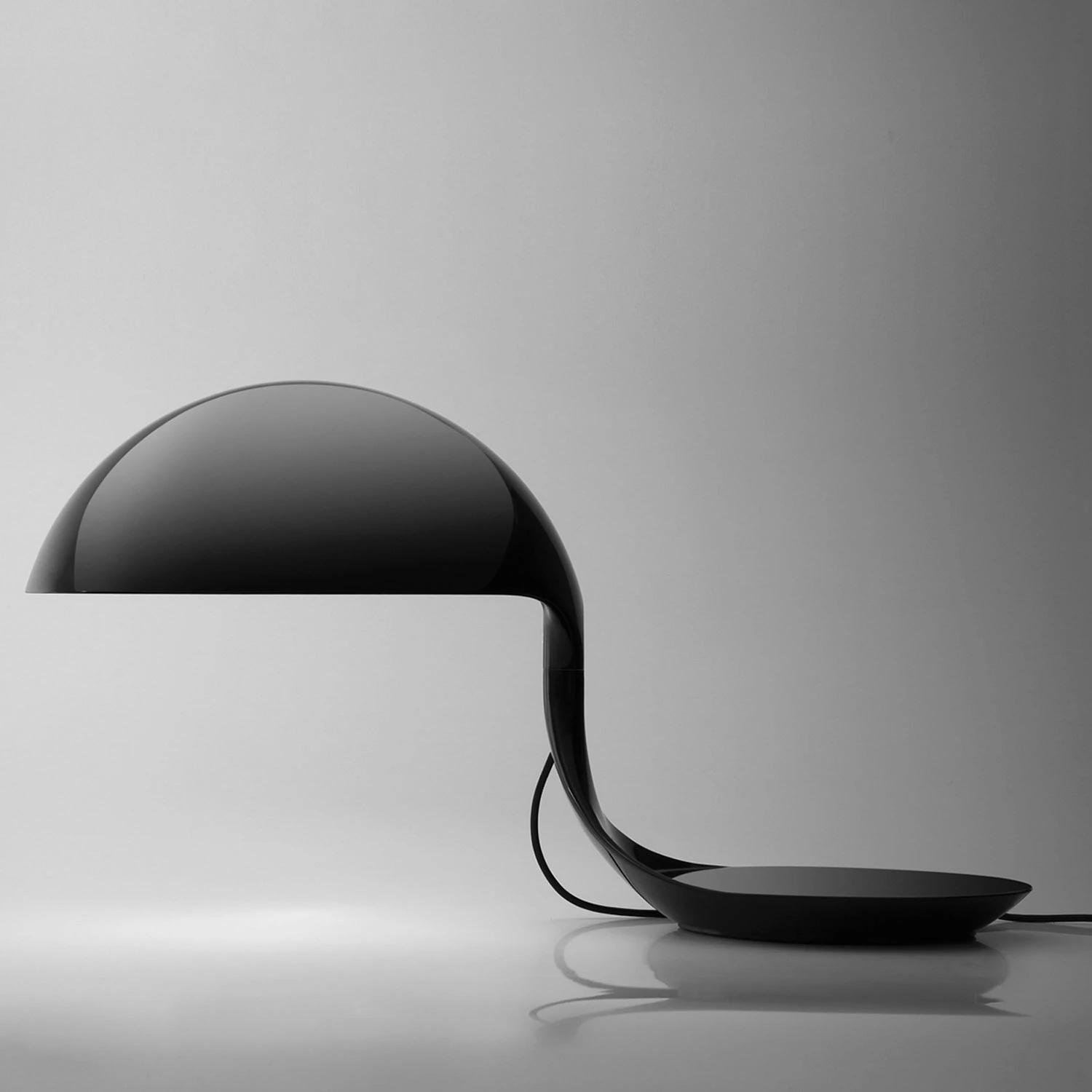 Martinelli Luce Cobra Table Lamp, White 4 Martinelli Luce Cobra Table Lamp, White - Image 2