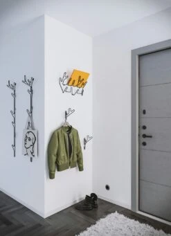 Maze Crown Hanger Small, Black 7 Maze Crown Hanger Small, Black -Gubi Furni Sales maze crown hanger 9