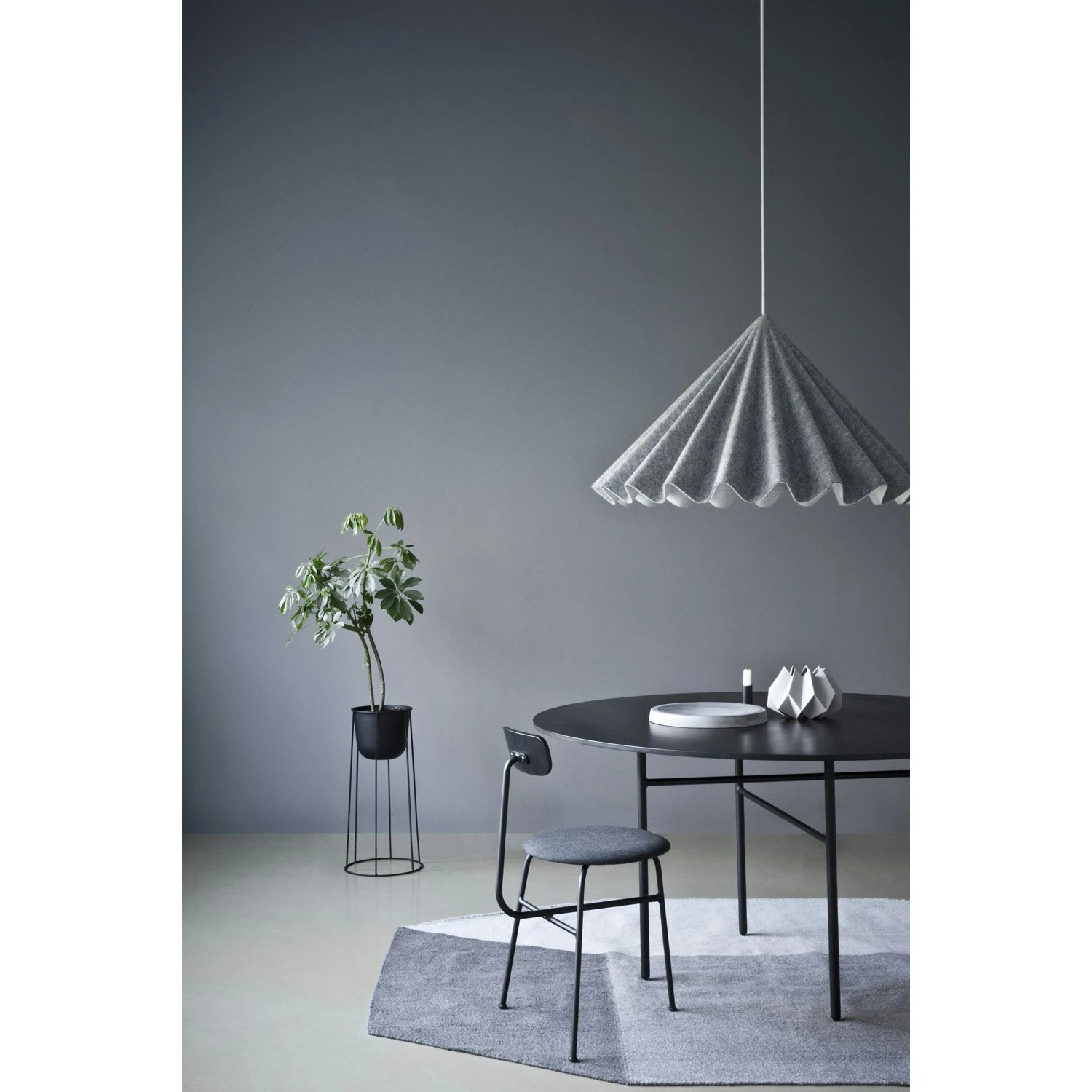 Menu Wire Flower Pot, Black 7 Menu Wire Flower Pot, Black - Image 5