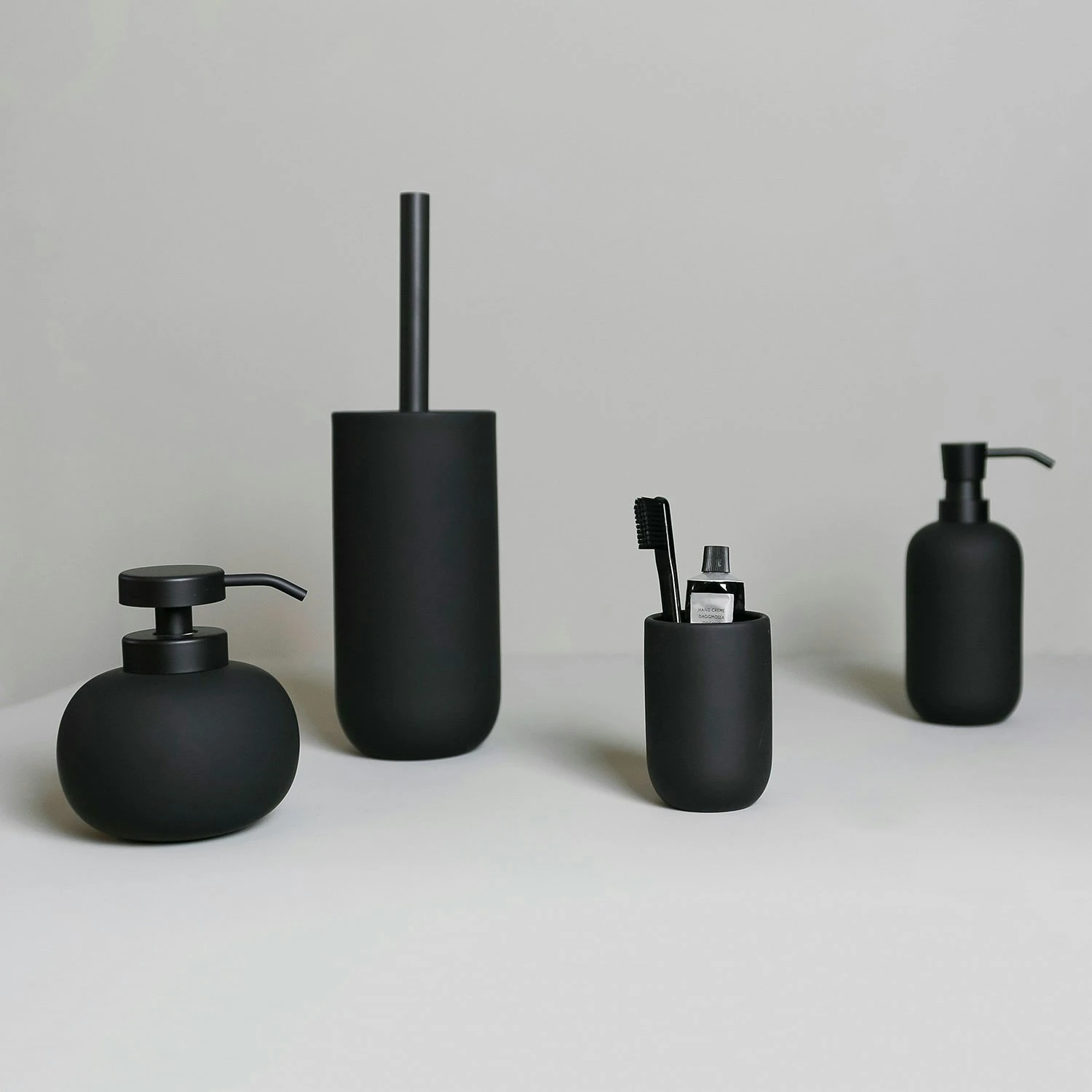 Mette Ditmer Lotus Toilet Brush, Black 4 Mette Ditmer Lotus Toilet Brush, Black - Image 2