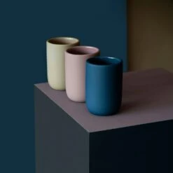 Mette Ditmer Lotus Toothbrush Holder, White 11 Mette Ditmer Lotus Toothbrush Holder, White -Gubi Furni Sales mette ditmer lotus toothbrush holder 2 1