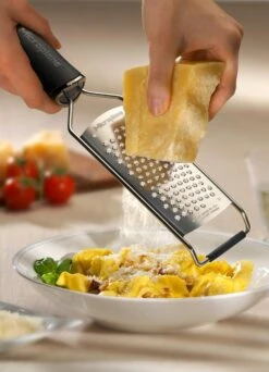 Microplane Gourmet Grater, Stars 7 Microplane Gourmet Grater, Stars -Gubi Furni Sales microplane gourmet grater stars 2