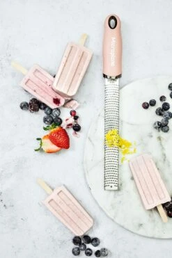 Microplane Premium Classic Zester, Pink 9 Microplane Premium Classic Zester, Pink -Gubi Furni Sales microplane premium classic zester 44