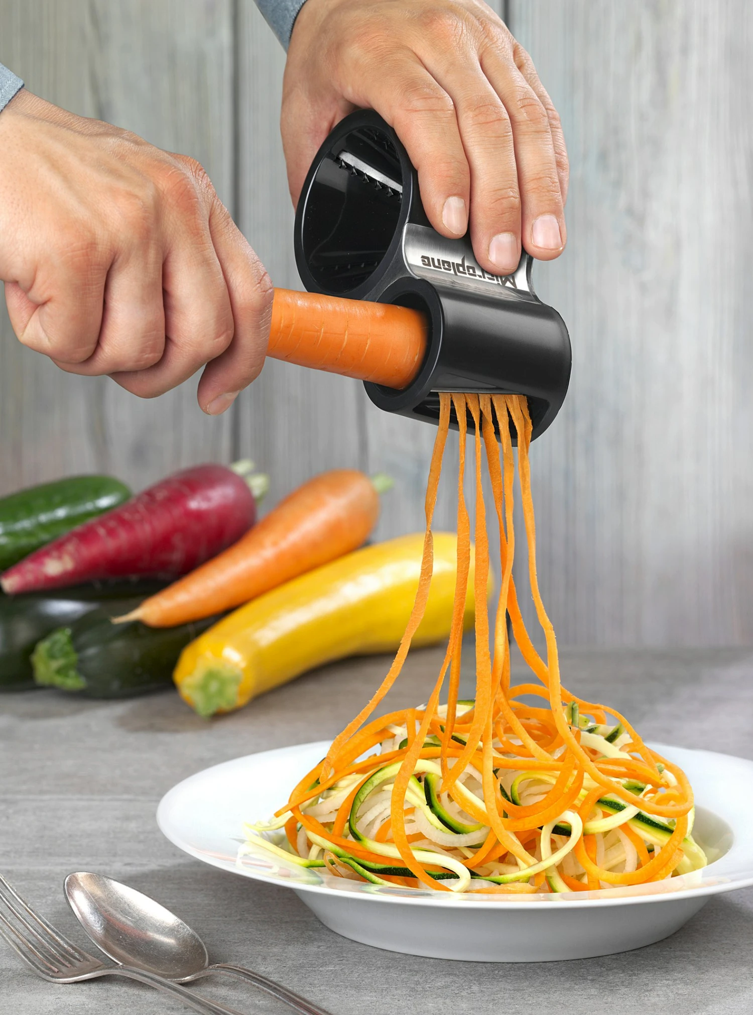 Microplane Swivel Spiralizer, Black 4 Microplane Swivel Spiralizer, Black - Image 2