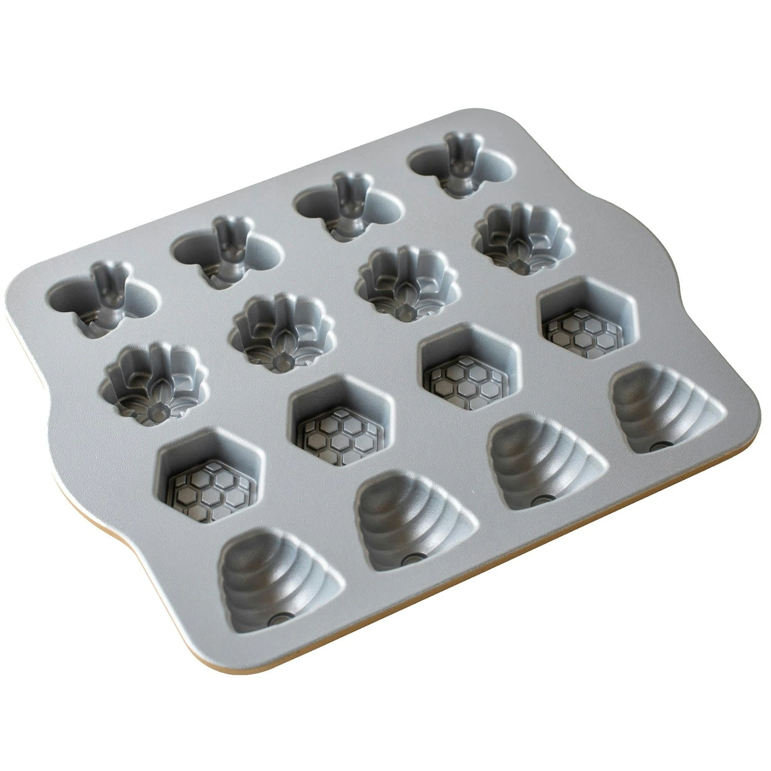 Nordic Ware Busy Bee Baking Tin 4 Nordic Ware Busy Bee Baking Tin - Image 2