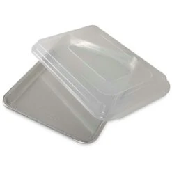 Nordic Ware Baker's Quarter Baking Tin With Lid 22x30 Cm