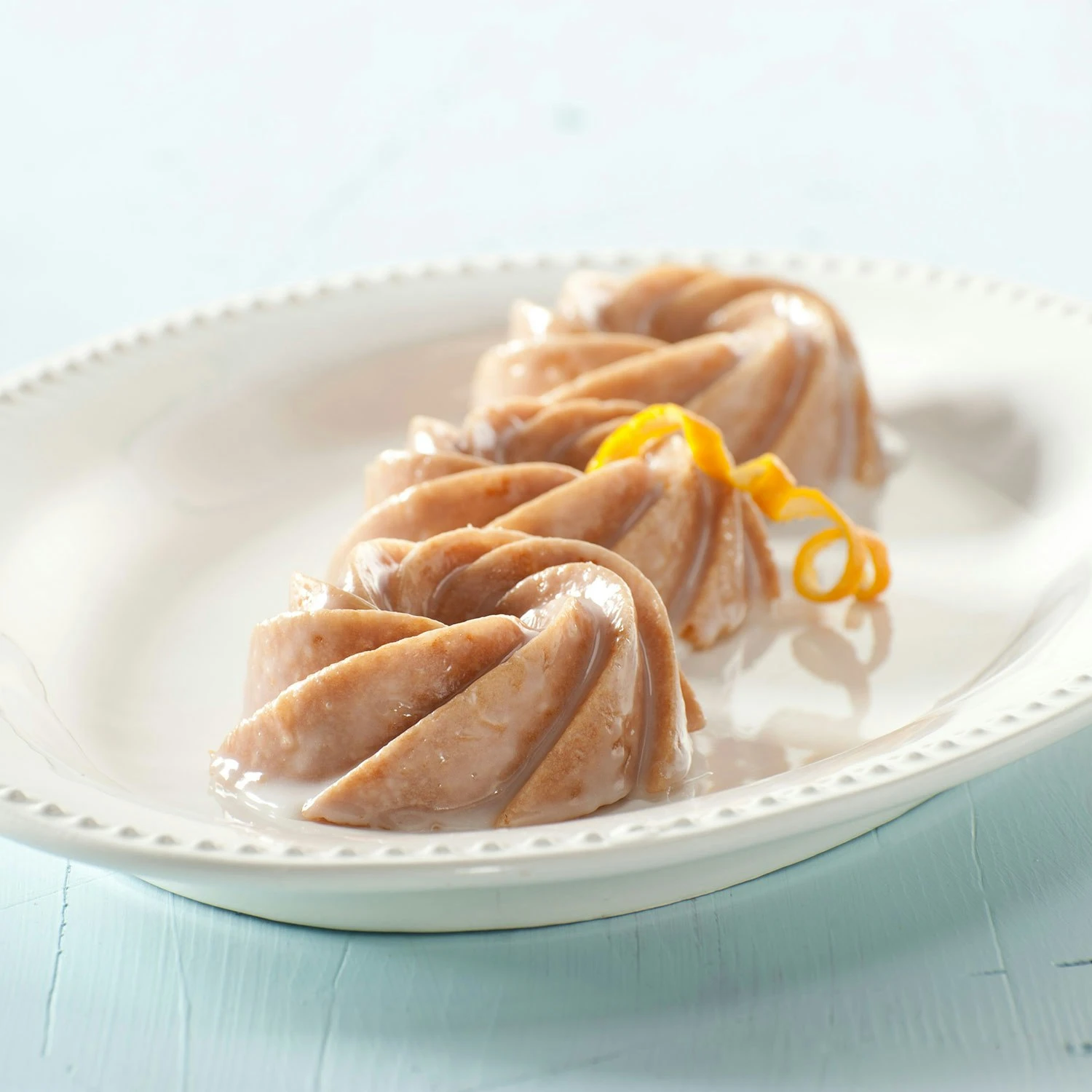 Nordic Ware Heritage Bundlette Bundt Pan 4 Nordic Ware Heritage Bundlette Bundt Pan - Image 2