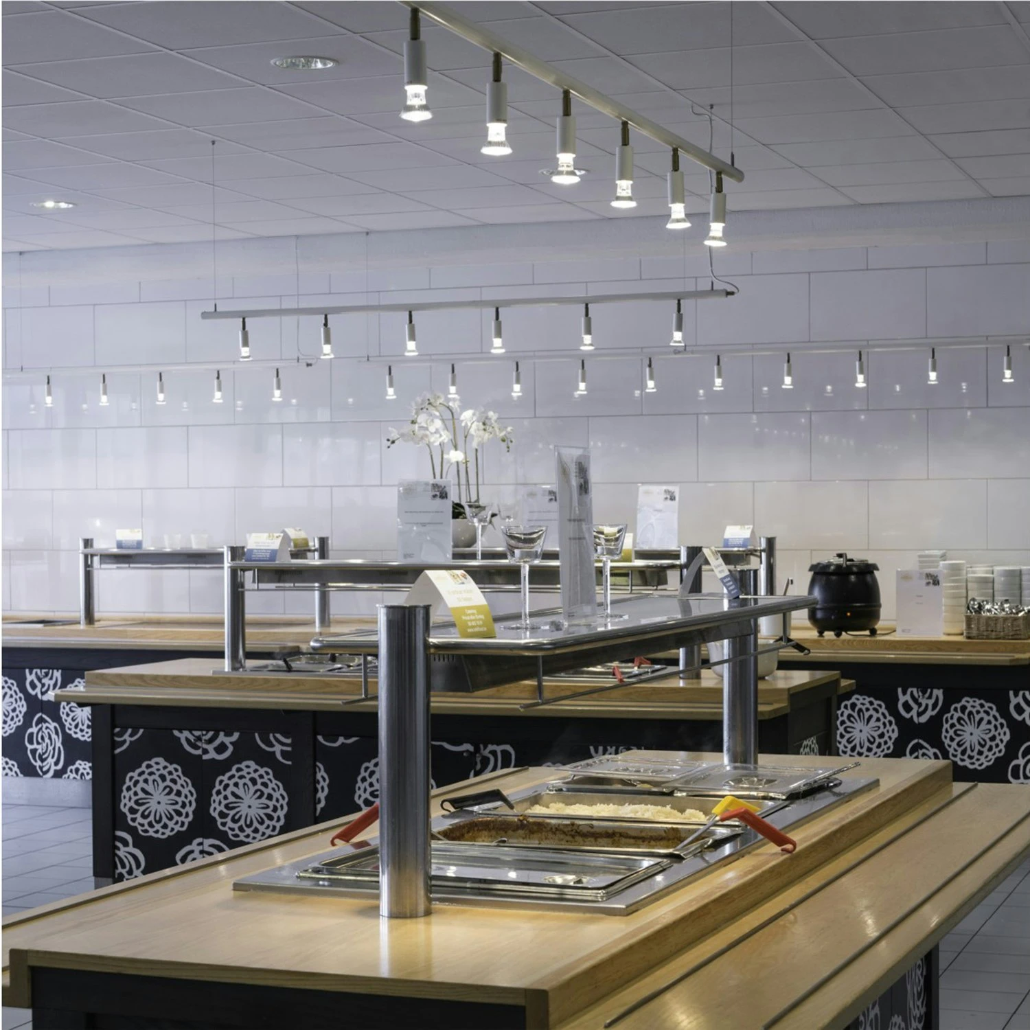 Star 6 Wall/Ceiling Lamp, White 4 Star 6 Wall/Ceiling Lamp, White - Image 2