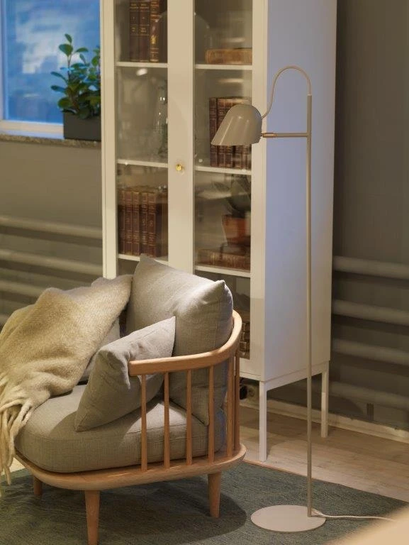 Streck Floor Lamp, Warm Grey/Brass 4 Streck Floor Lamp, Warm Grey/Brass - Image 2