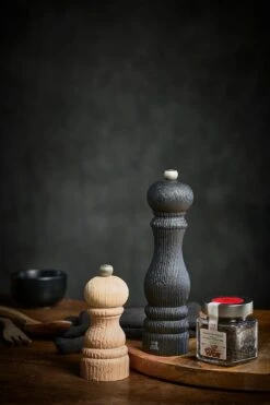 Peugeot Paris Nature Pepper Mill, 12 Cm -Gubi Furni Sales peugeot paris classic nature 12 cm pm 11