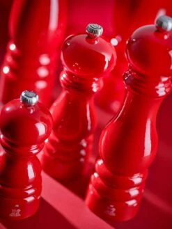 Peugeot Paris U'Select Pepper Mill Passion Red, 40 Cm -Gubi Furni Sales peugeot paris uselect moulin poivre laque rouge passion 4 3