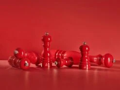 Peugeot Paris U'Select Salt Mill Passion Red, 22 Cm 11 Peugeot Paris U'Select Salt Mill Passion Red, 22 Cm -Gubi Furni Sales peugeot paris uselect moulin sel laque rouge passion 3 3