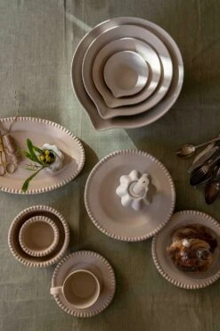 Peep Bowl 20 Cm, Linen -Gubi Furni Sales potteryjo peep bowl 20 cm 21