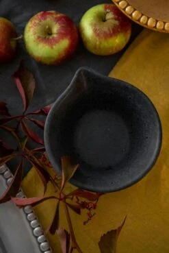 Peep Bowl 20 Cm, Matte Black -Gubi Furni Sales potteryjo peep bowl 20 cm 8