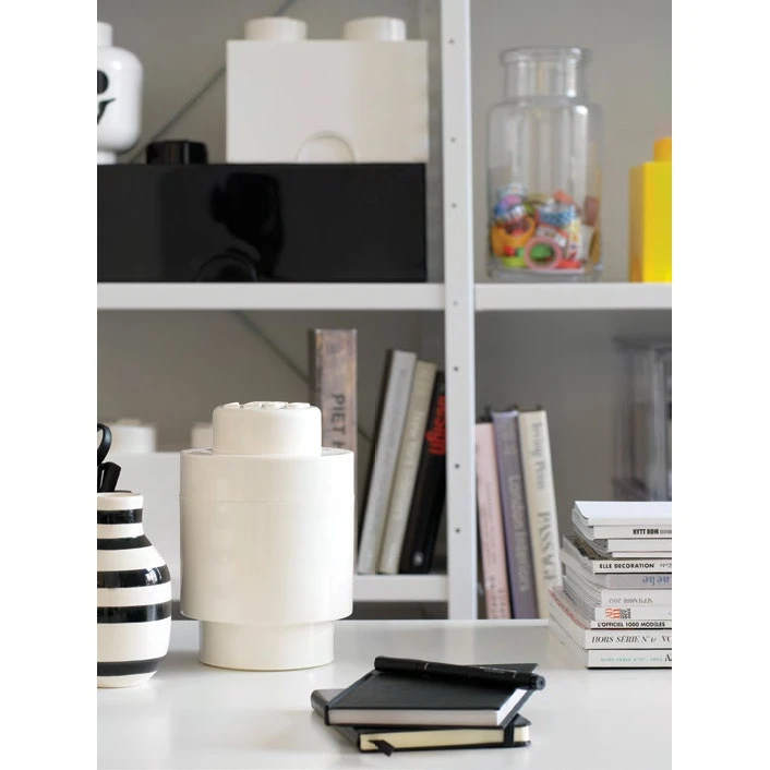 Room Copenhagen LEGO® Storage Box 8 Knobs, Black 4 Room Copenhagen LEGO® Storage Box 8 Knobs, Black - Image 2